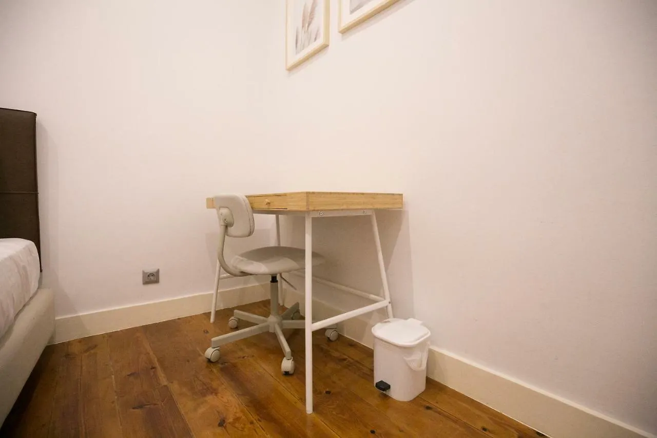 Homestay Rua Luciano Cordeiro Bhuiyan Family Host Apartment Lisbon