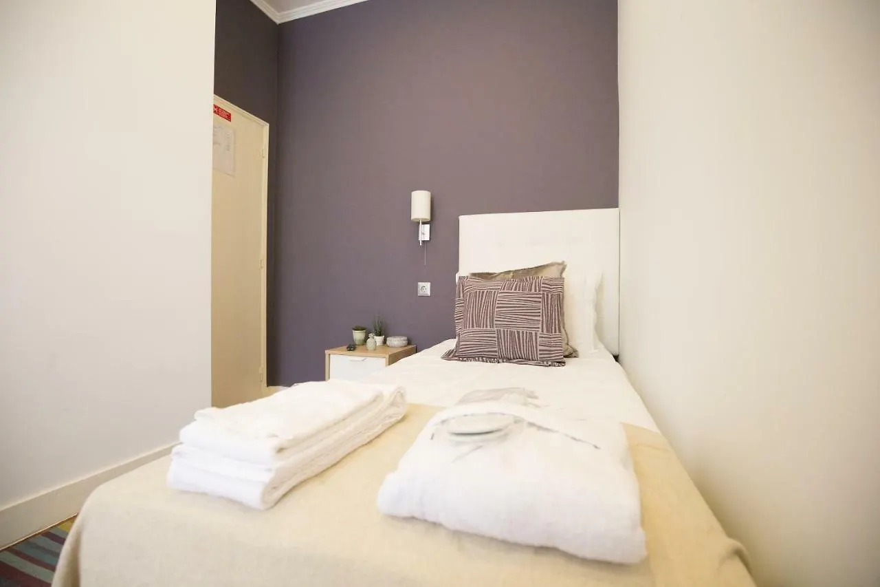 Rua Luciano Cordeiro Bhuiyan Family Host Apartment Lisbon Homestay